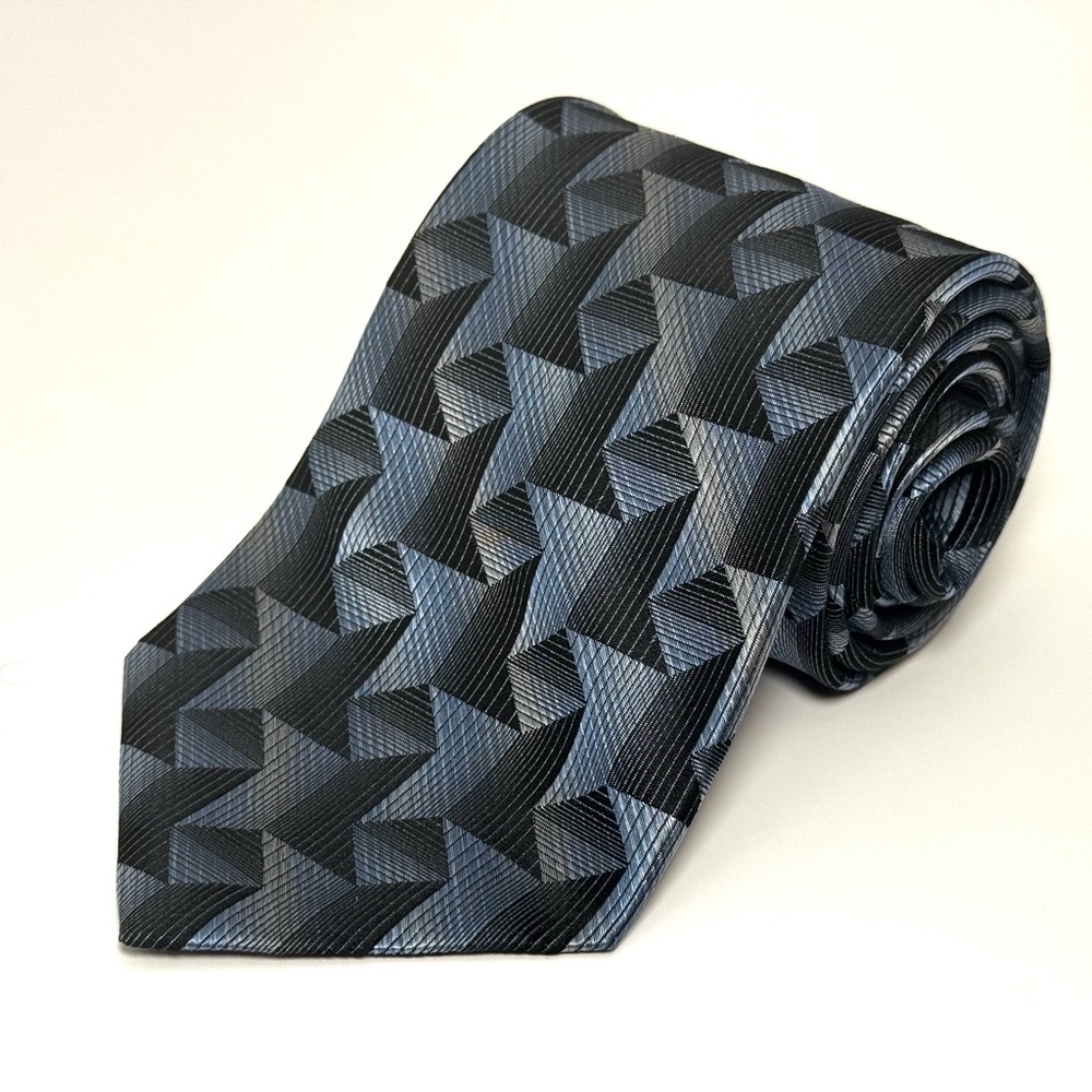 Crazy Horse Claiborne Optical Illusions Geometric Neck Tie Silk 60” Black Silver